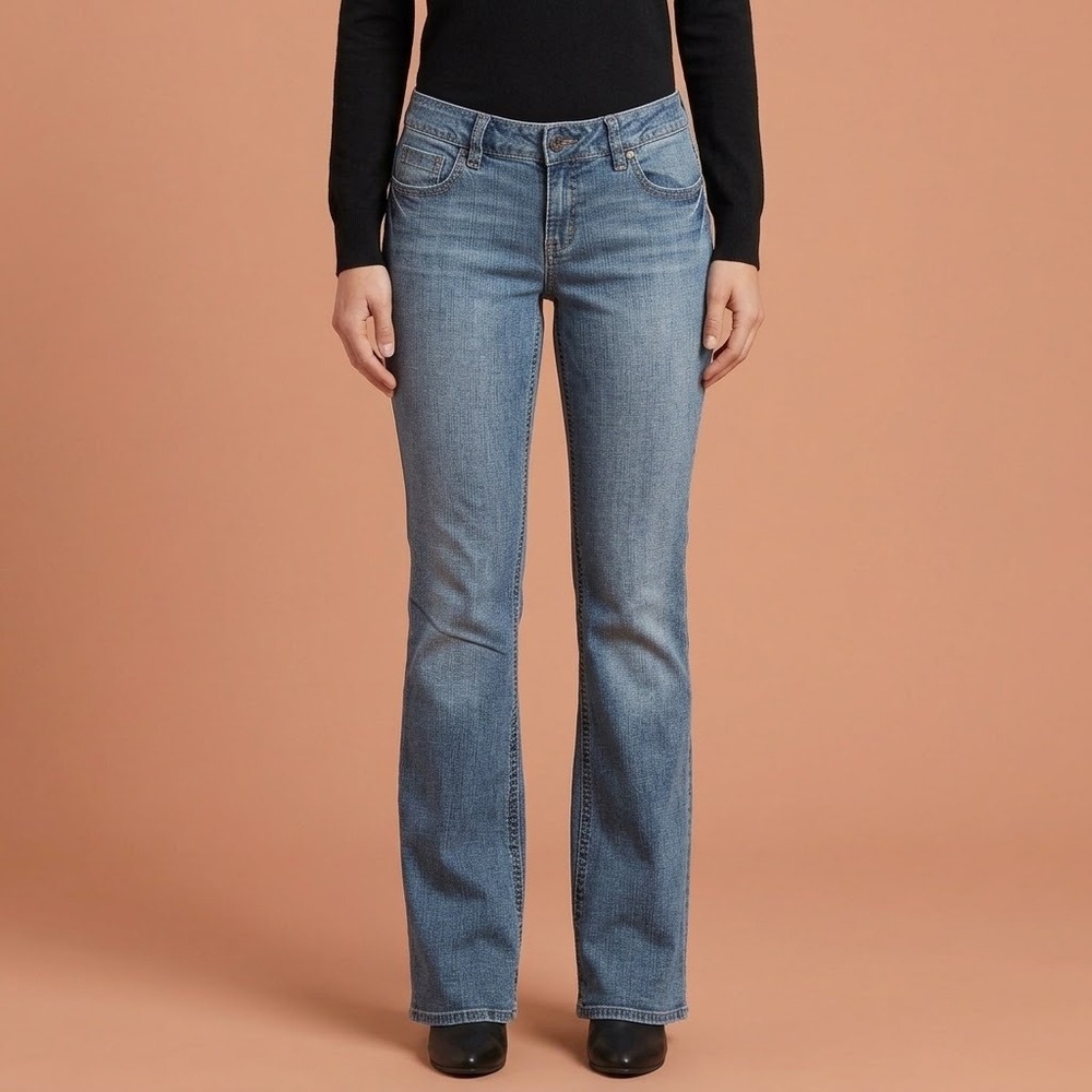 Apt. 9 Modern Fit Women's Size 6 Bootcut Jeans Medium Wash Blue‎ EUC